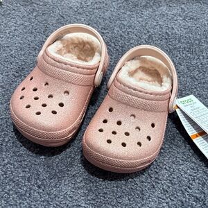 BNWT | Crocs | Classic Lined Glitter Clog | Pink | Toddler c6